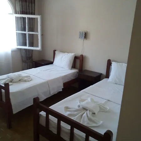 Ela Hisaroenue Hotel *